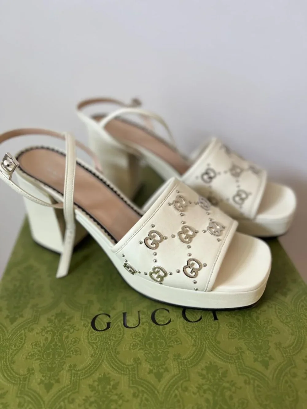 Gucci Mystic White Leather Platform Sandals GG Studded Block Heel Size 39 Box & - Picture 4 of 9